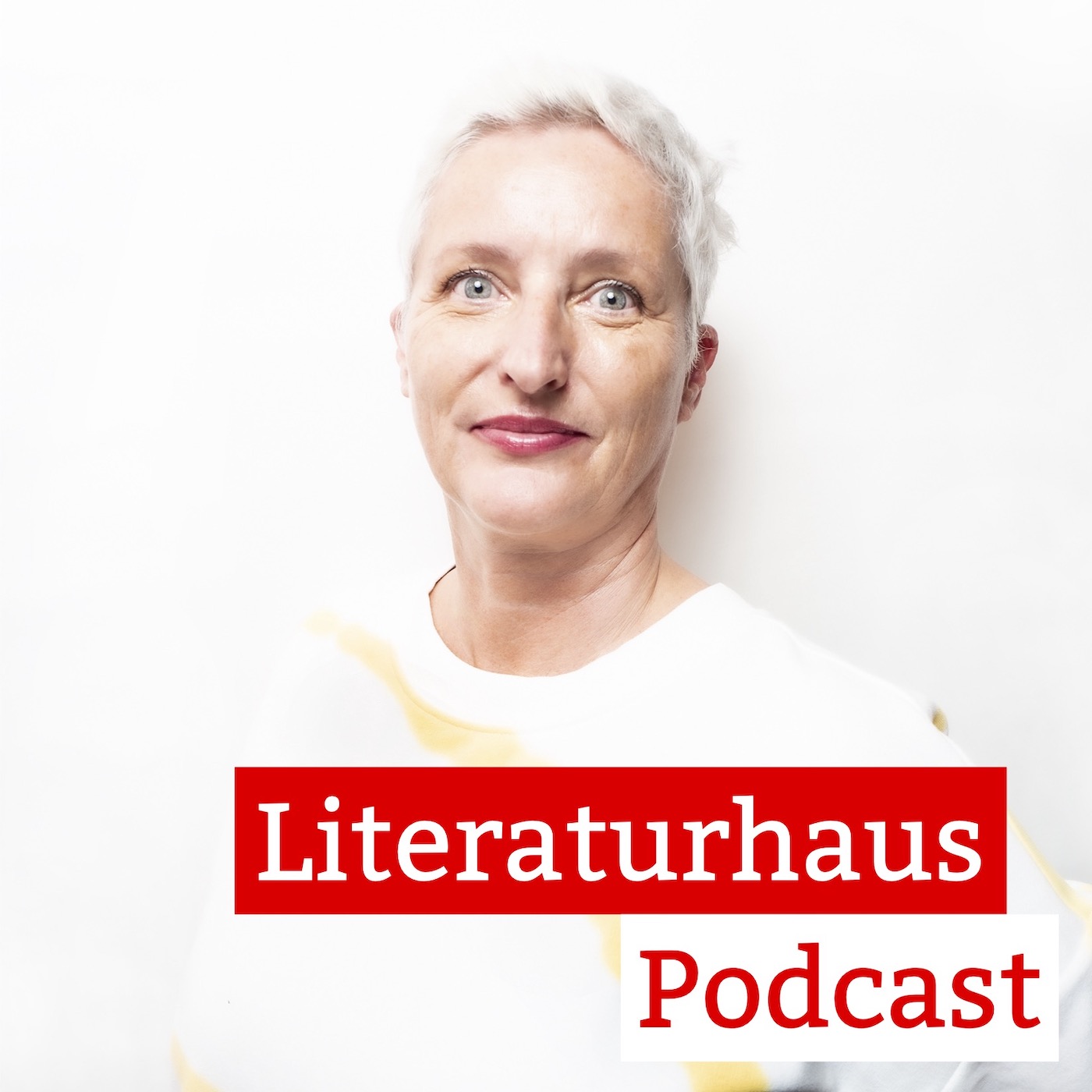 Foto von Andrea Edel mit dem Schriftzug des Literaturhaus-Podcasts