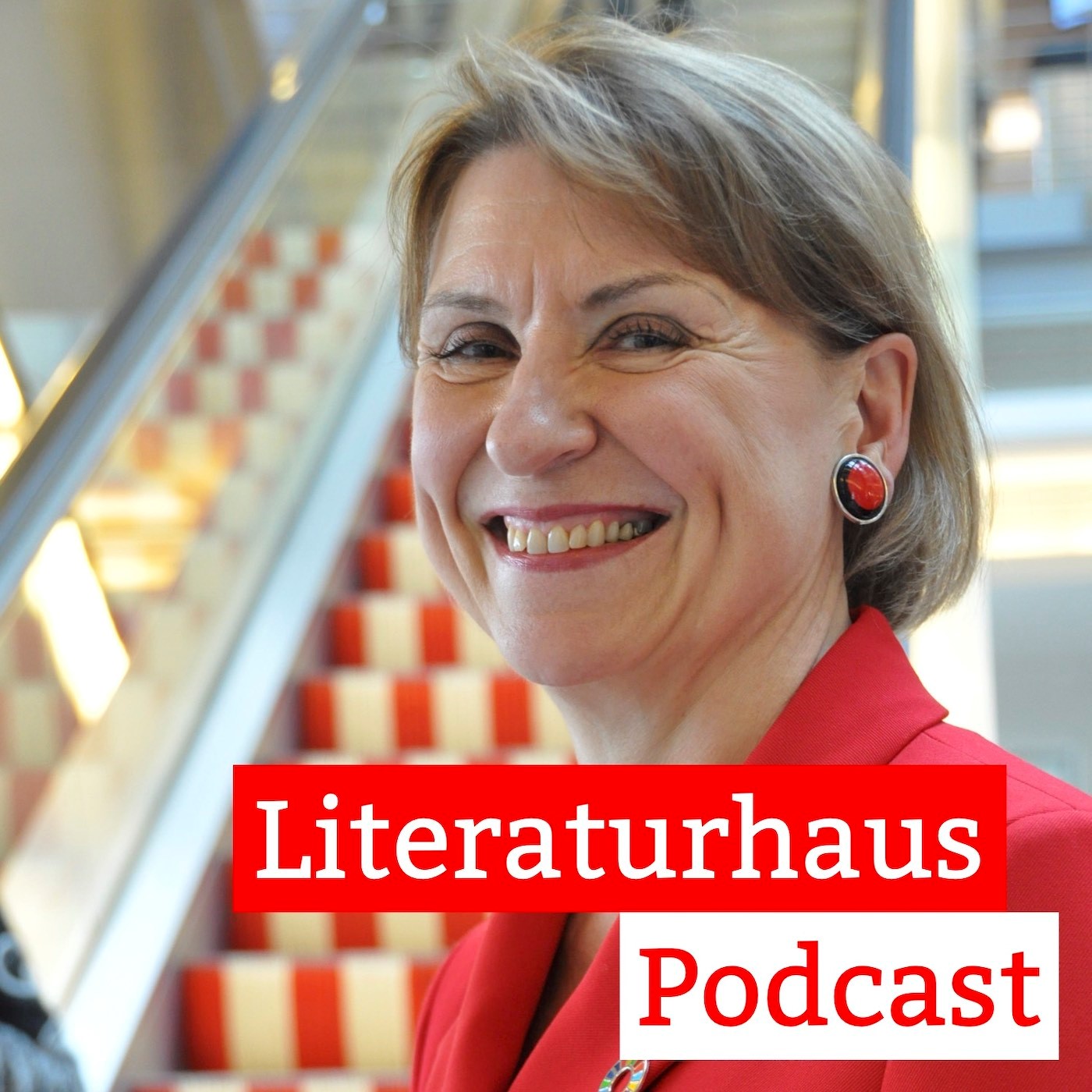 Portrait-Foto von Barbara Lison mit Schriftzug des Literaturhaus-Podcasts