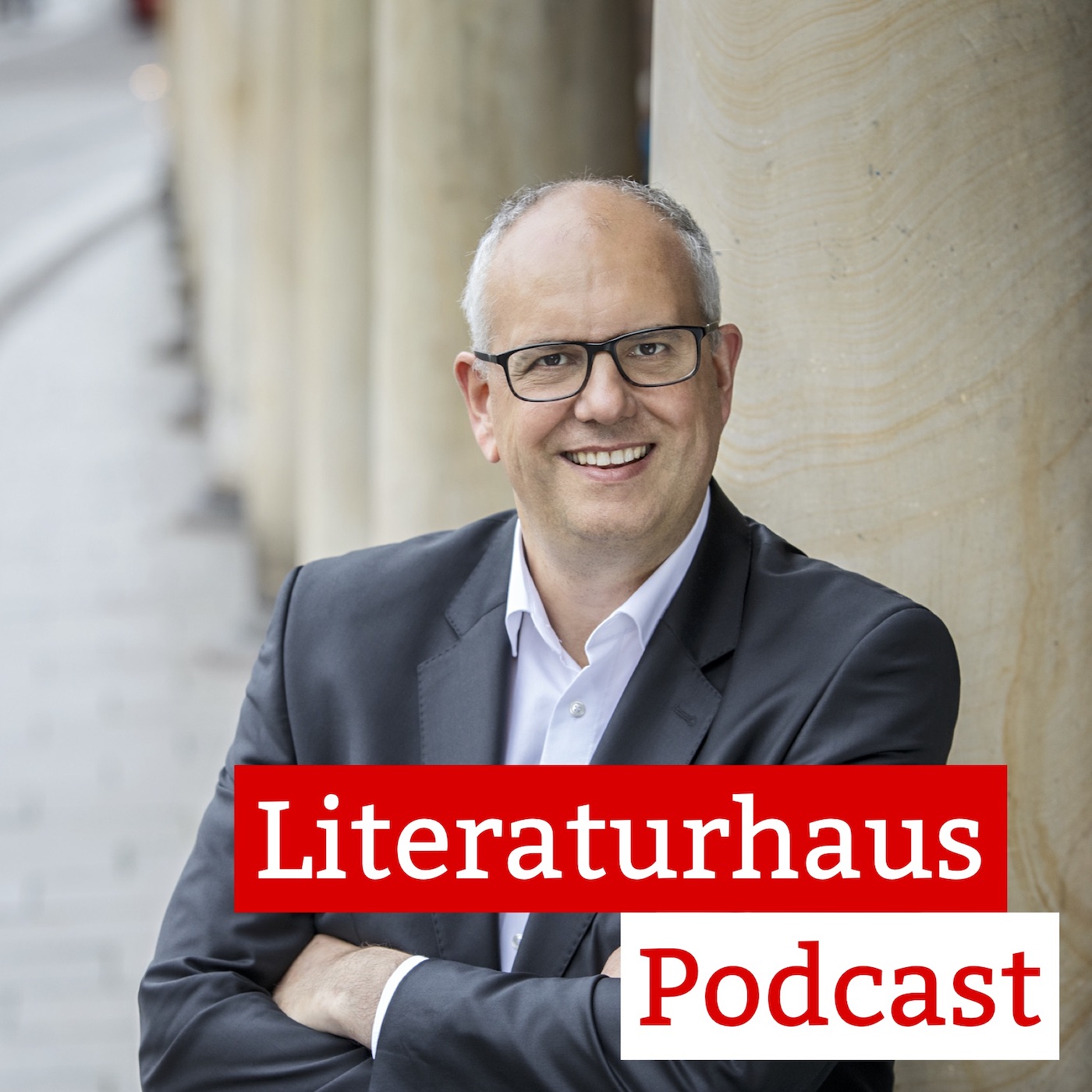 Foto des Bremer Bürgermeisters Andreas Bovenschulte mit dem Schriftzug des Literaturhaus-Podcasts