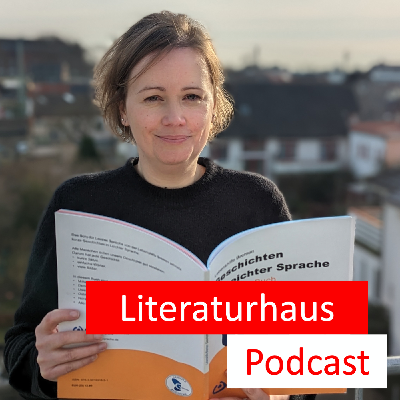 Porträtbild von Marion Klanke mit dem Literaturhaus Podcast Schriftzug 