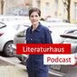 Porträtbild von Anke Stelling mit dem Literaturhaus-Podcast Logo.